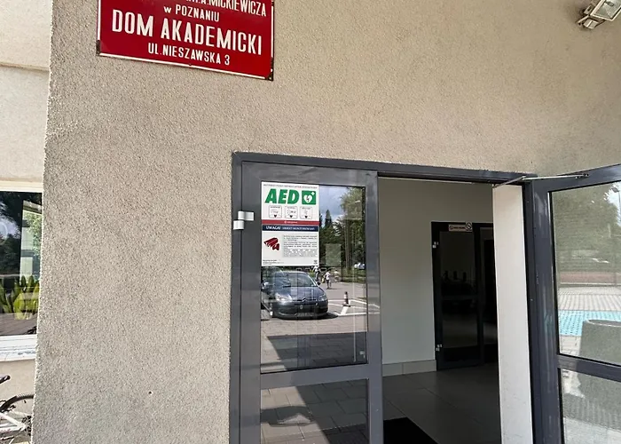 Apart Otel Dom Akademicki Przy Ulicy Nieszawskiej