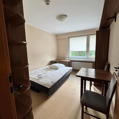 Dom Akademicki Przy Ulicy Nieszawskiej Apartahotel 3*
