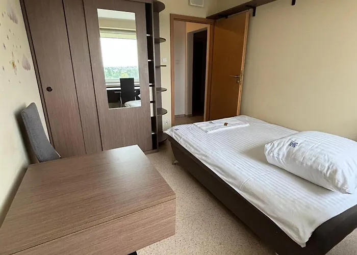 Dom Akademicki Przy Ulicy Nieszawskiej