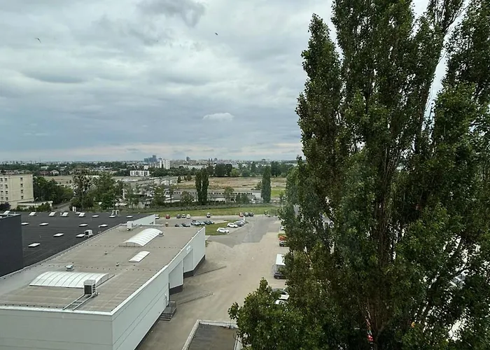 Hotel apartamentowy Dom Akademicki Przy Ulicy Nieszawskiej